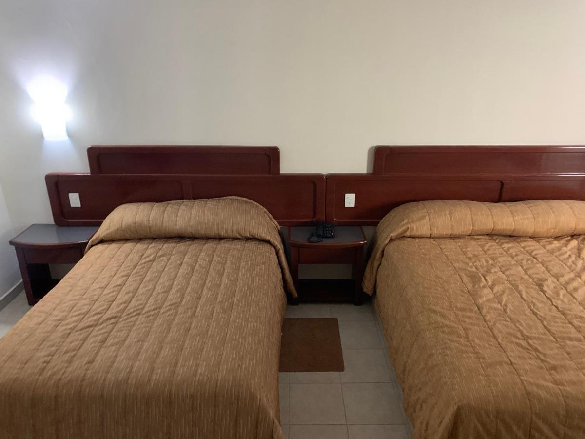 Real Del Sur Motel Moroleon Eksteriør bilde