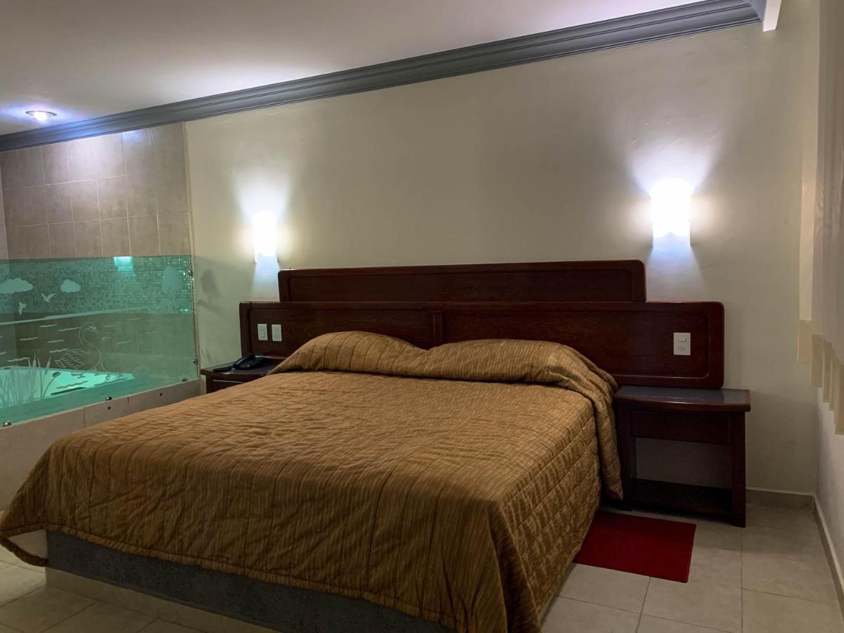 Real Del Sur Motel Moroleon Eksteriør bilde